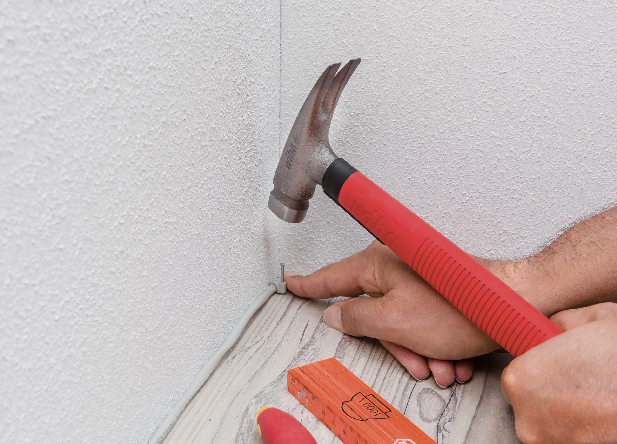 Anw_SB846300E_Elektriker-Hammer_02